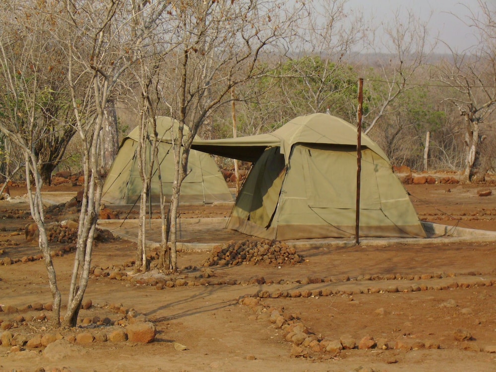 Liya Lodge and Campsite 9/19