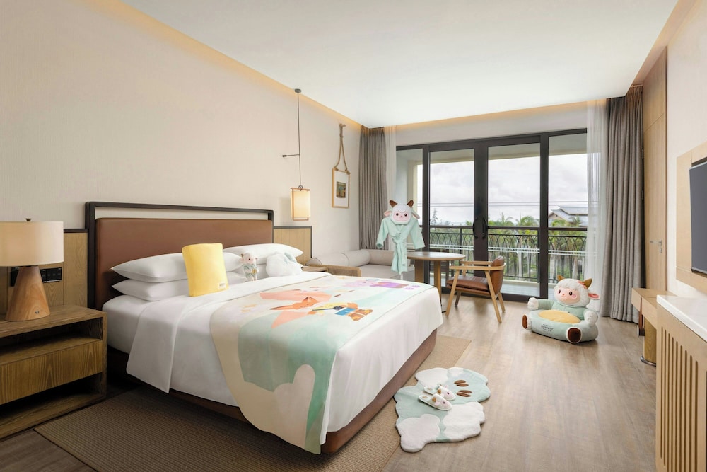 Deluxe, King Bed, Ocean View, Marriott Yalong Bay 3/10