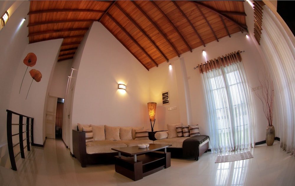 Blue Water Boutique Hotel 36/49