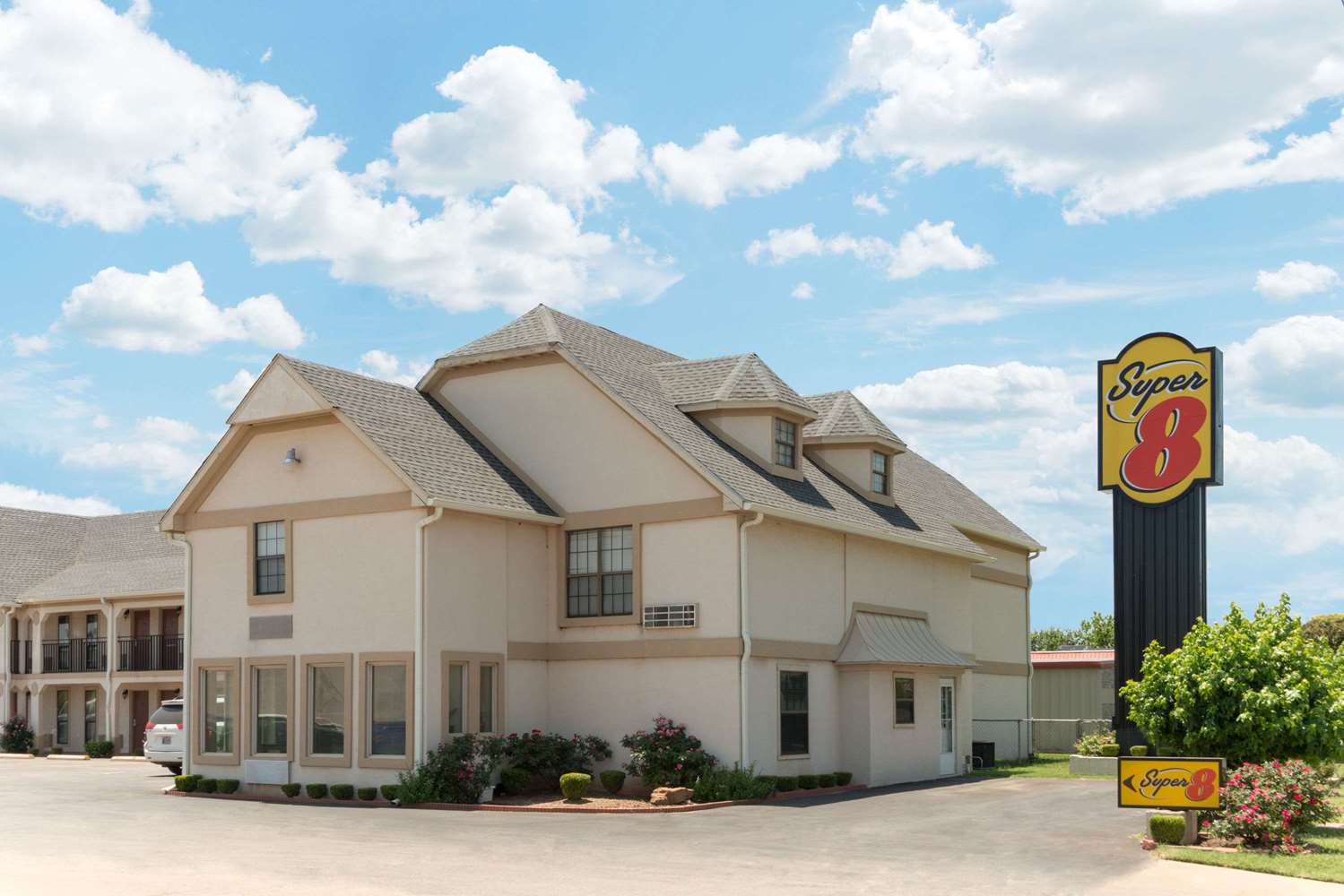 Super 8 by Wyndham Enid 2/5
