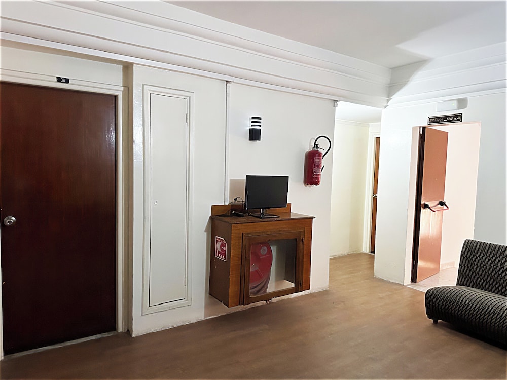 Hotel Tej 7/24