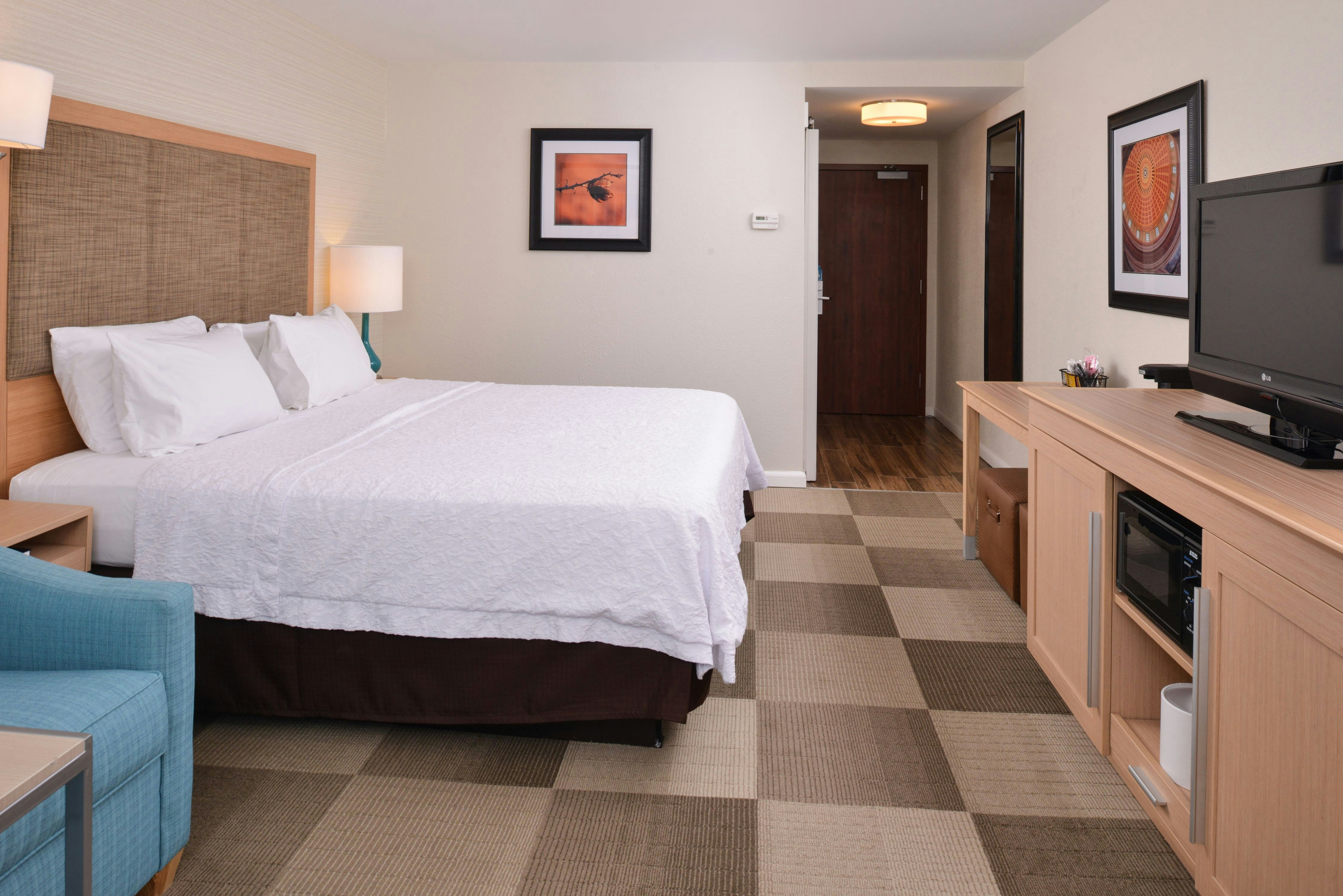 ROOM, KING BED, SOFA, LARGE