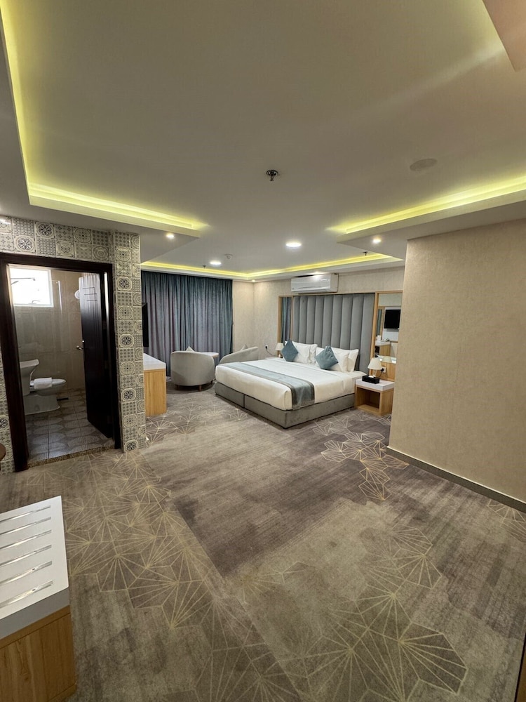 Rose Land Hotel 43/60