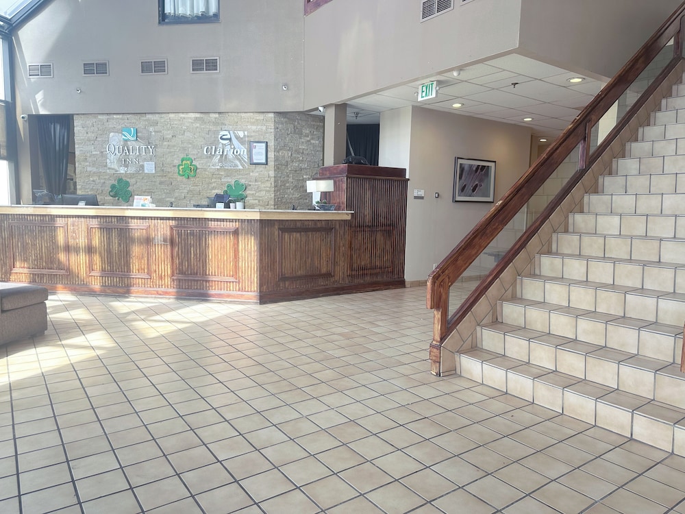 Quality Inn & Suites Fort Collins East 7/58