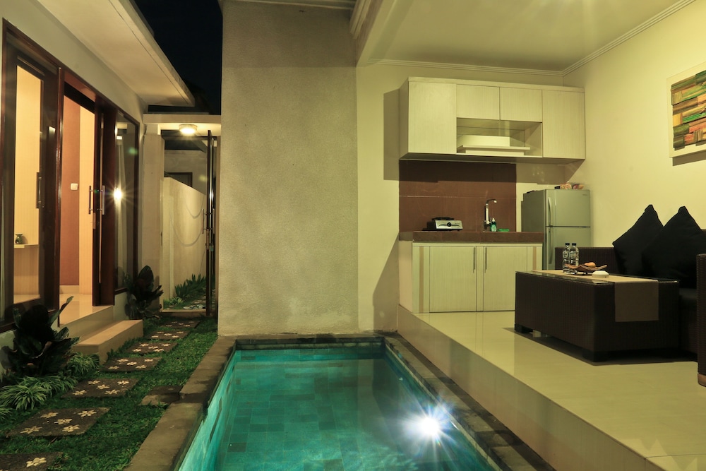 Karana Villa Bali 39/64