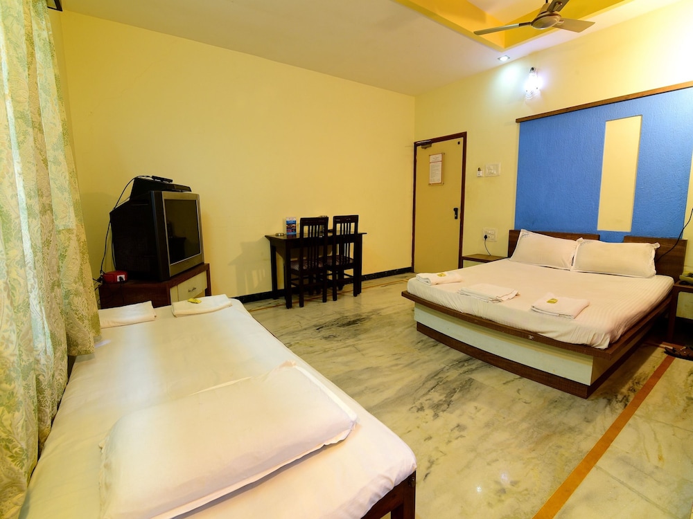 Hotel Ashlesh 7/39