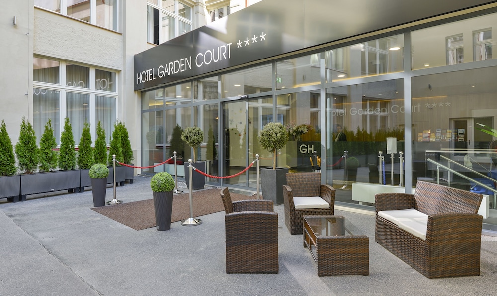 Hotel Garden Court 49/72