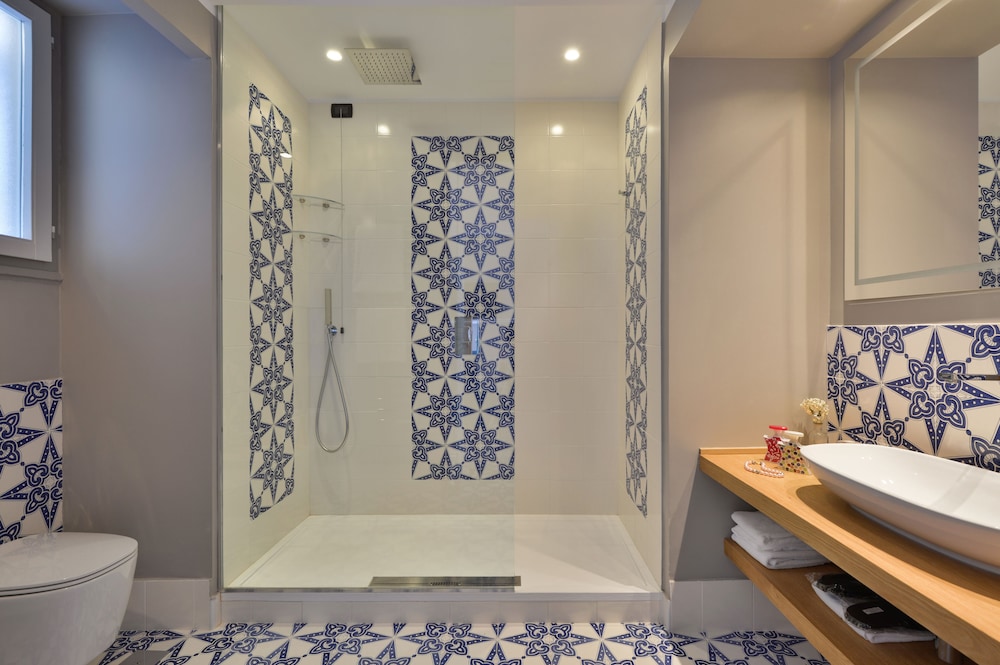 Esplanade Boutique Hotel 38/38