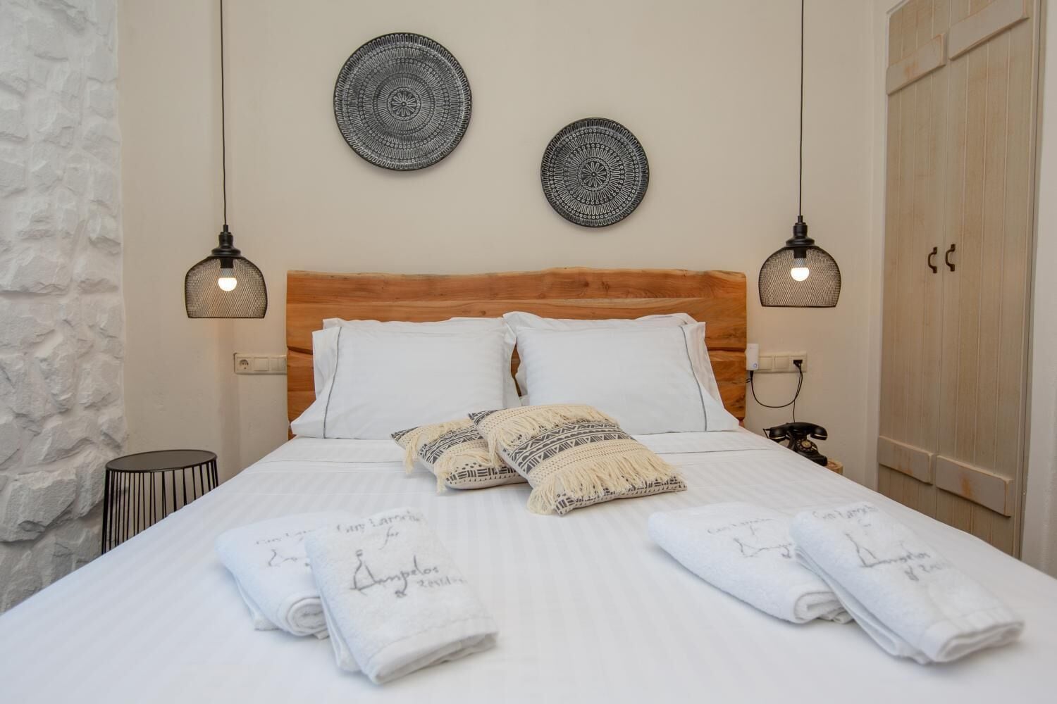 Classic, Triple, Queen Bed