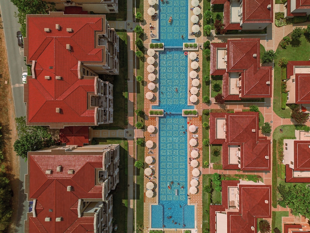 Green Life Beach Resort 12/75