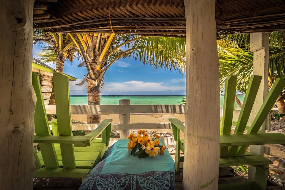 Tailua Beach Fale 23/29