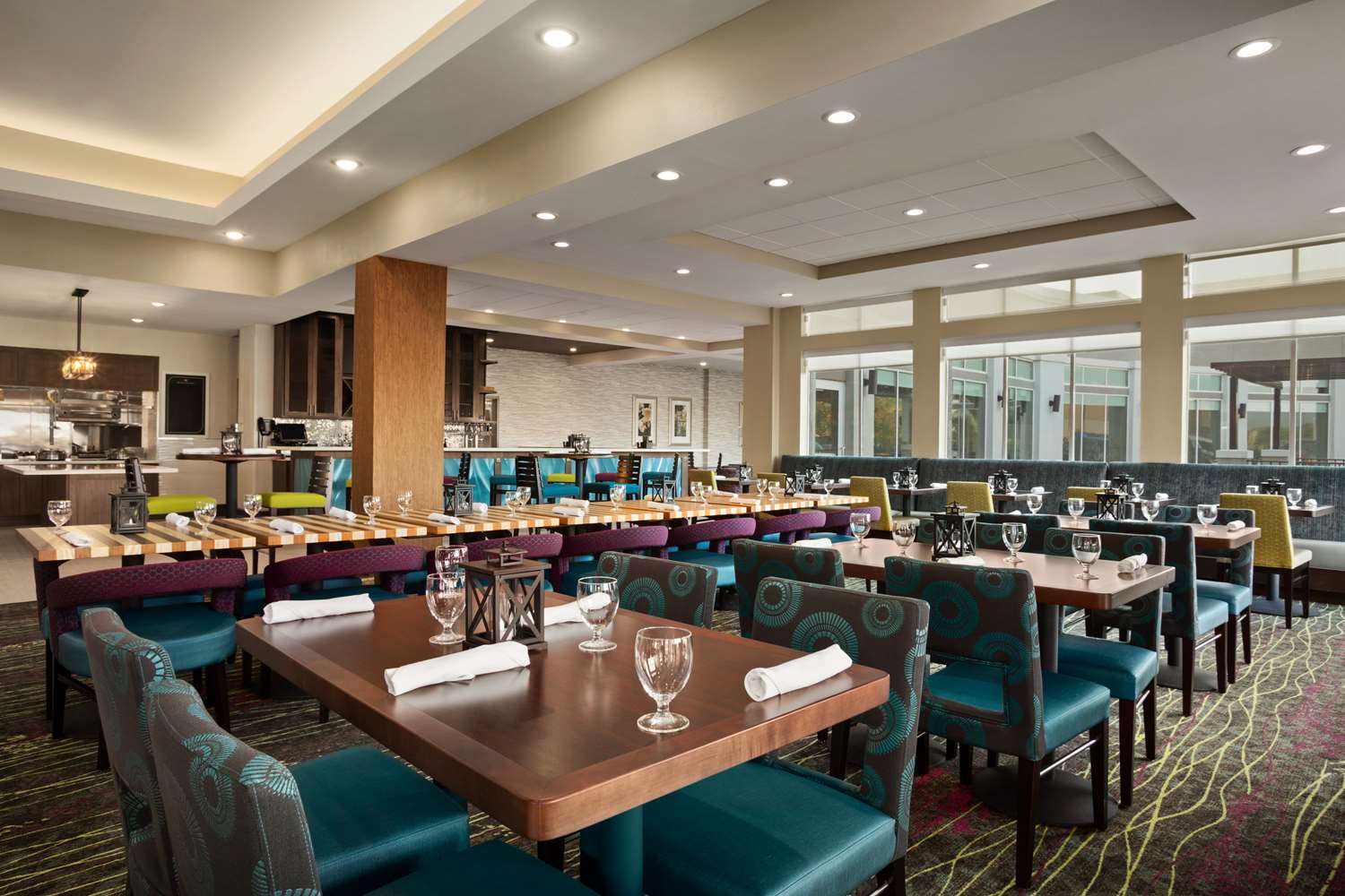 restaurant cafeteria