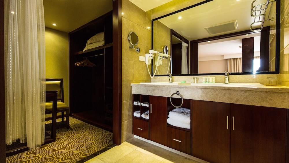HUATIAN CHINAGORA HOTEL 6/63