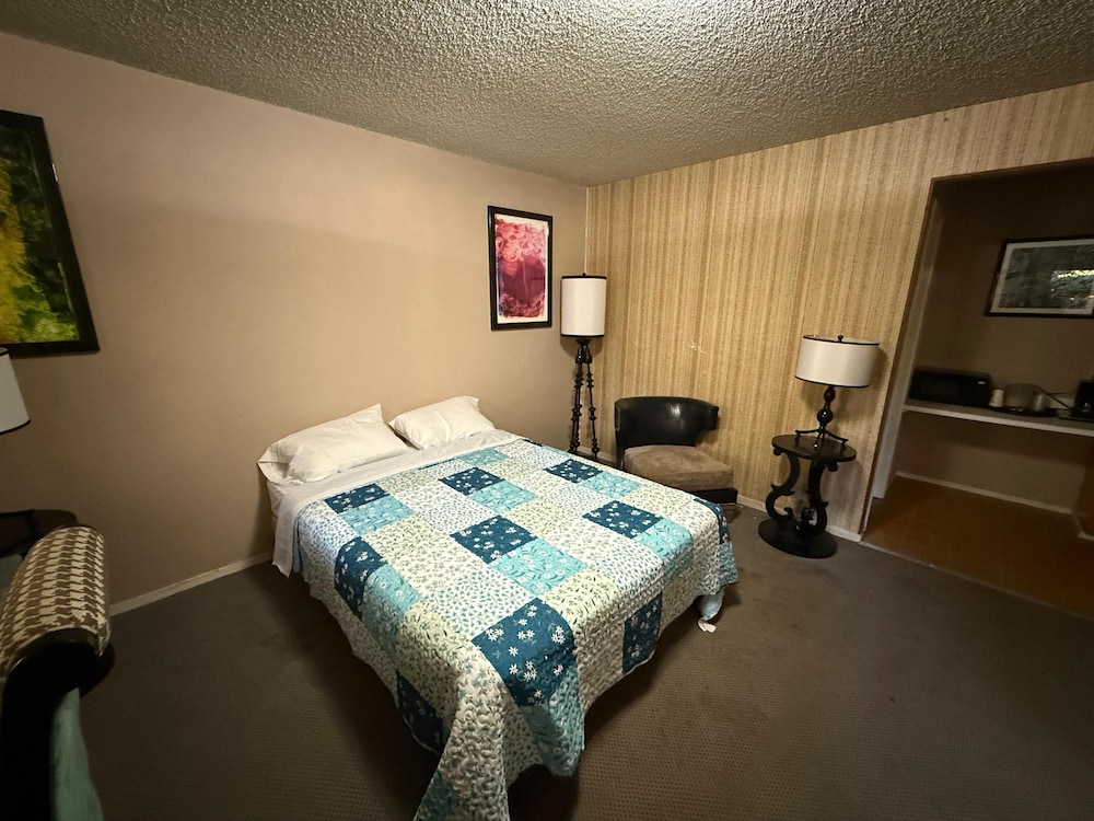 Columbia Inn Motel CA 49 26/47