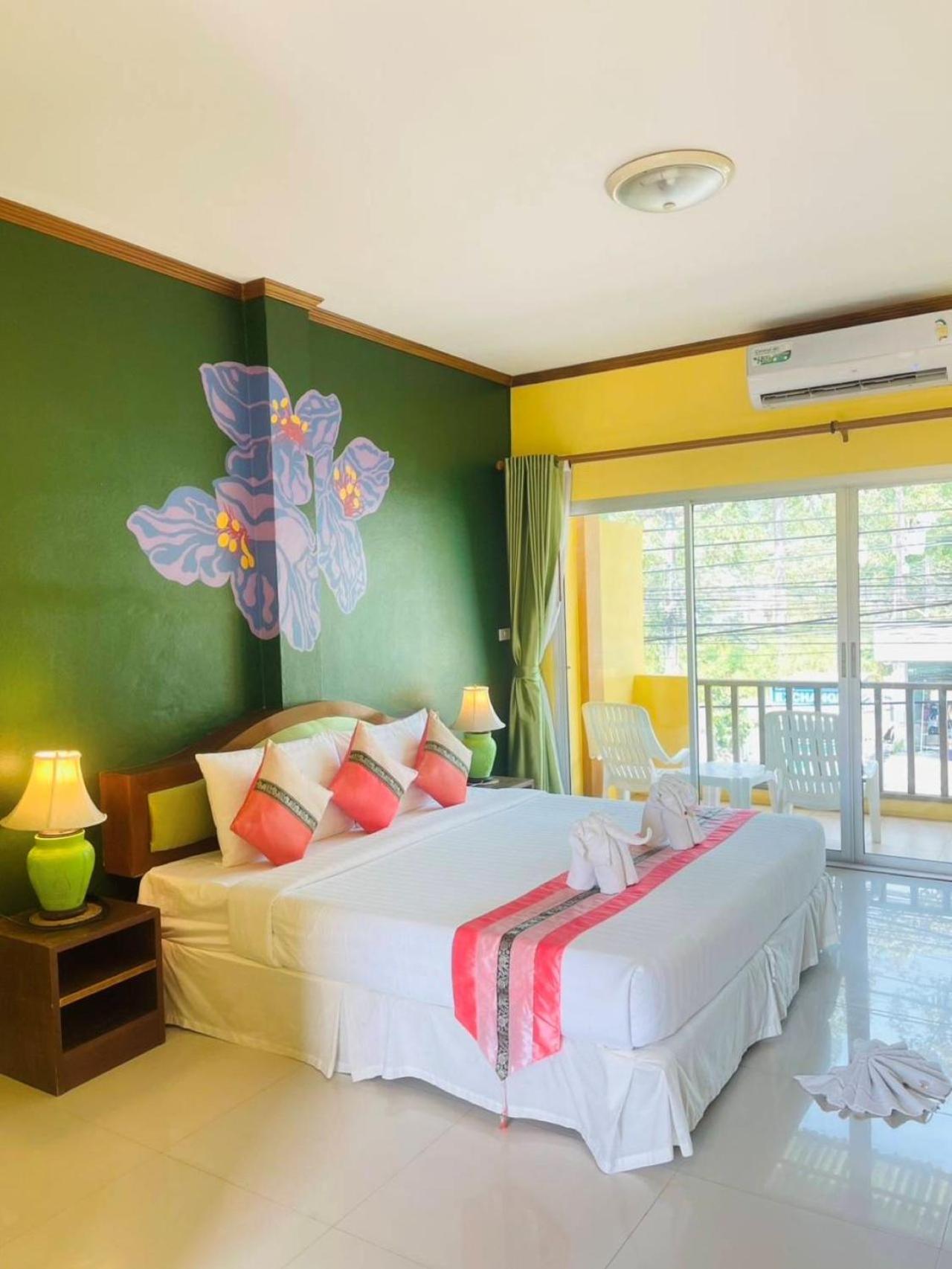 Standard, Double Bed, Street View