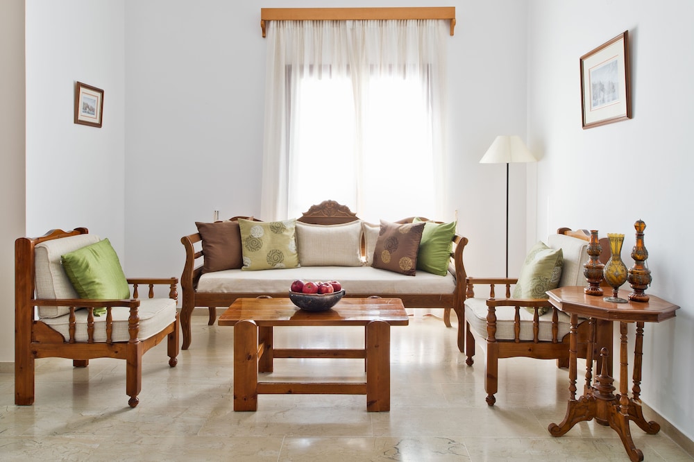 Makarios Hotel 33/49