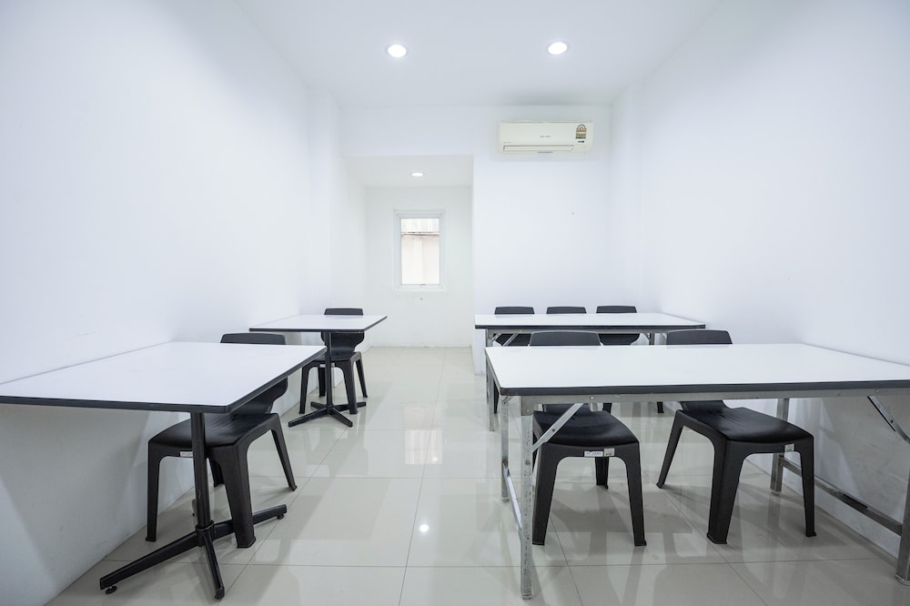 Chaipat Hotel 50/66