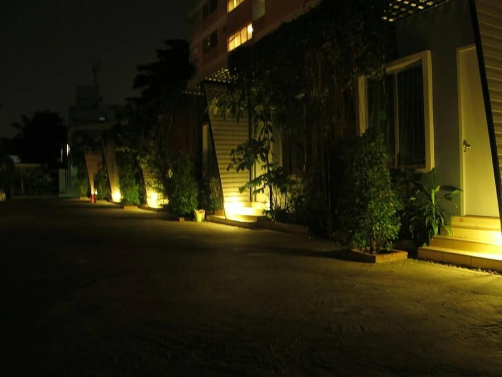 189 RESORT BANGKOK 15/17