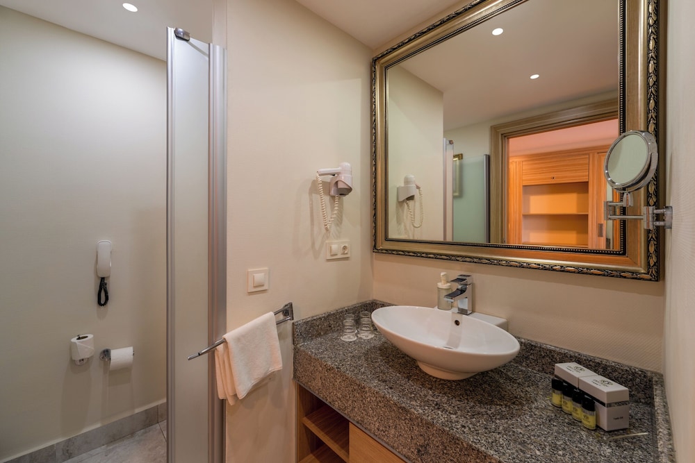 Delphin Deluxe Resort 48/50