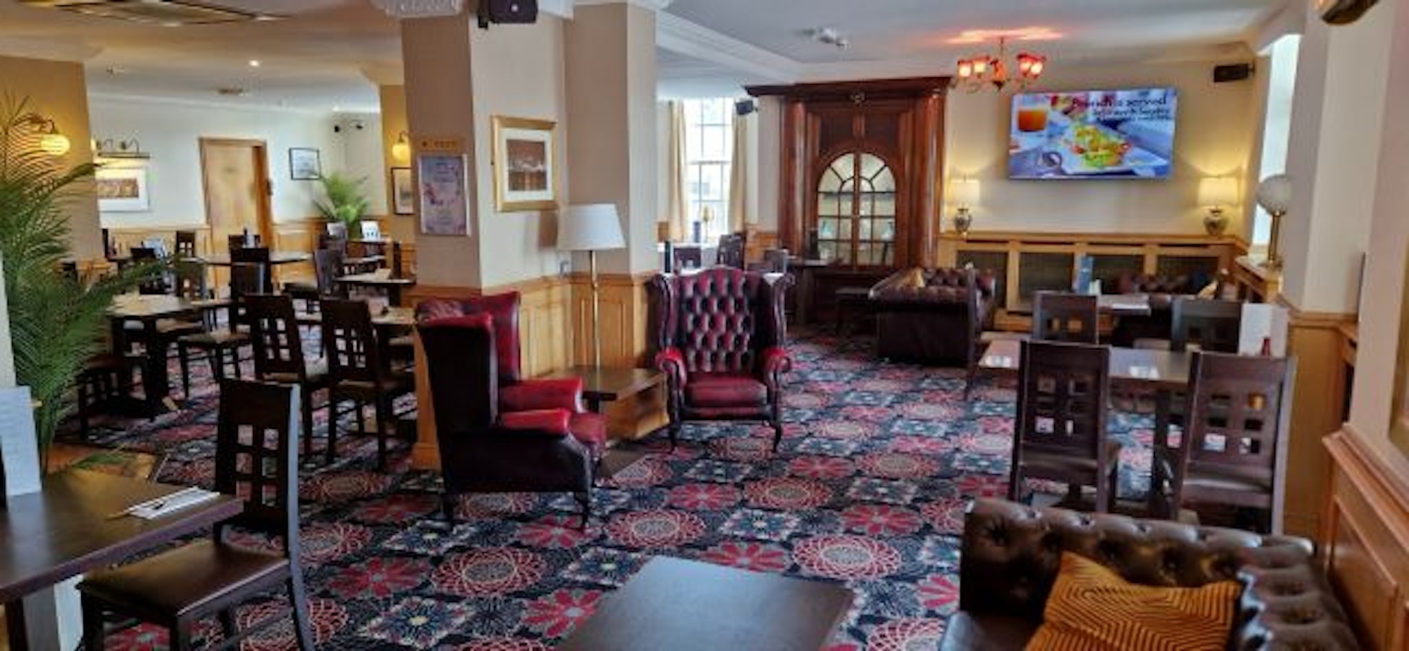 Royal Hotel 30/34
