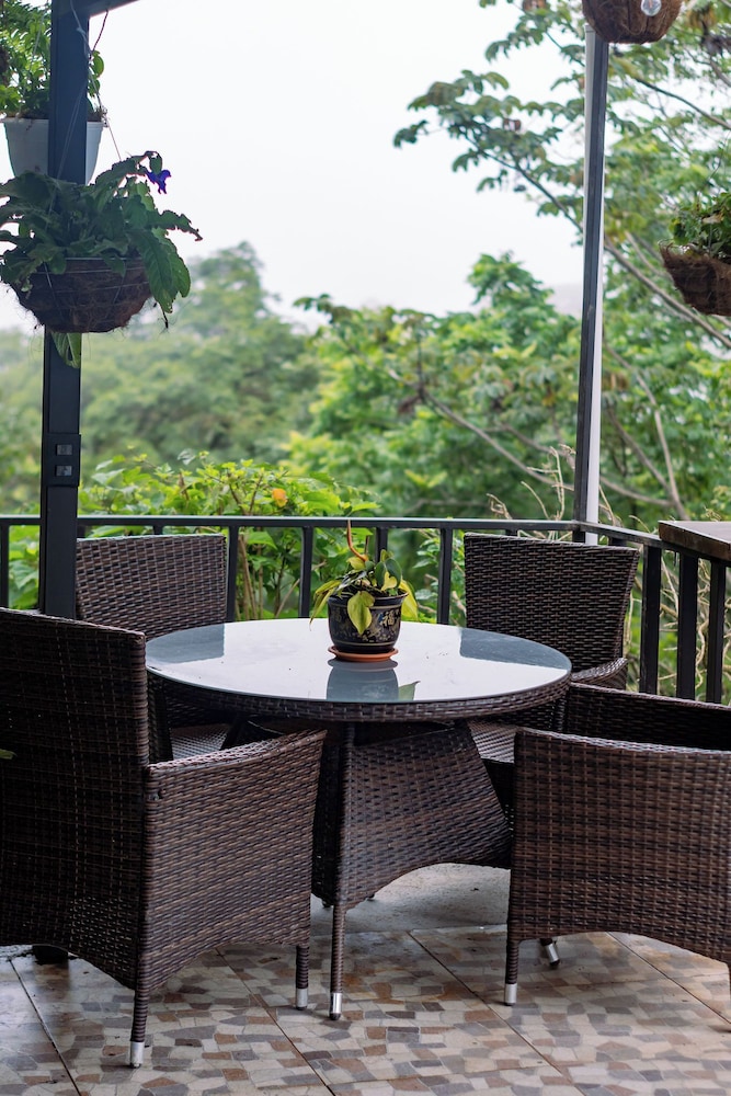 Jardines de Monteverde Hotel 35/50