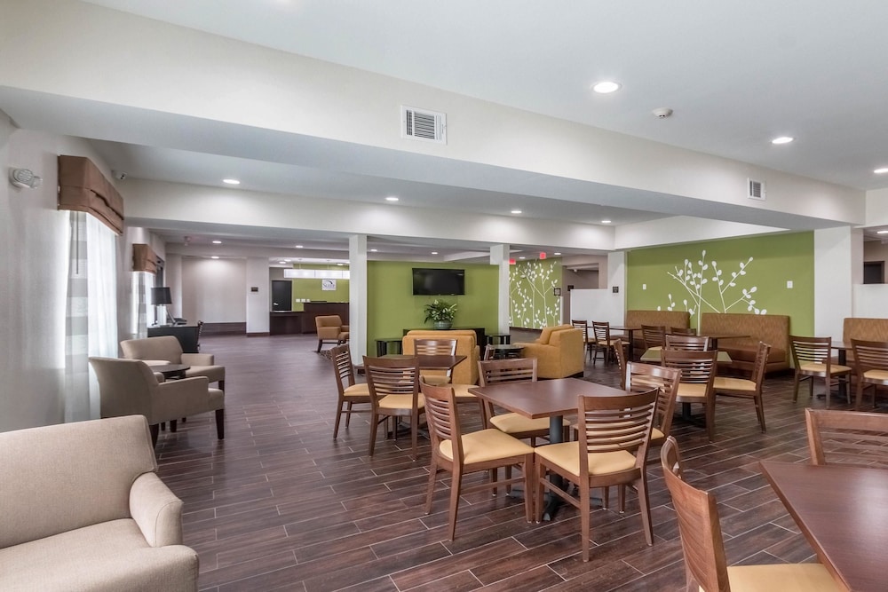 Sleep Inn and Suites College Station Area 37/46