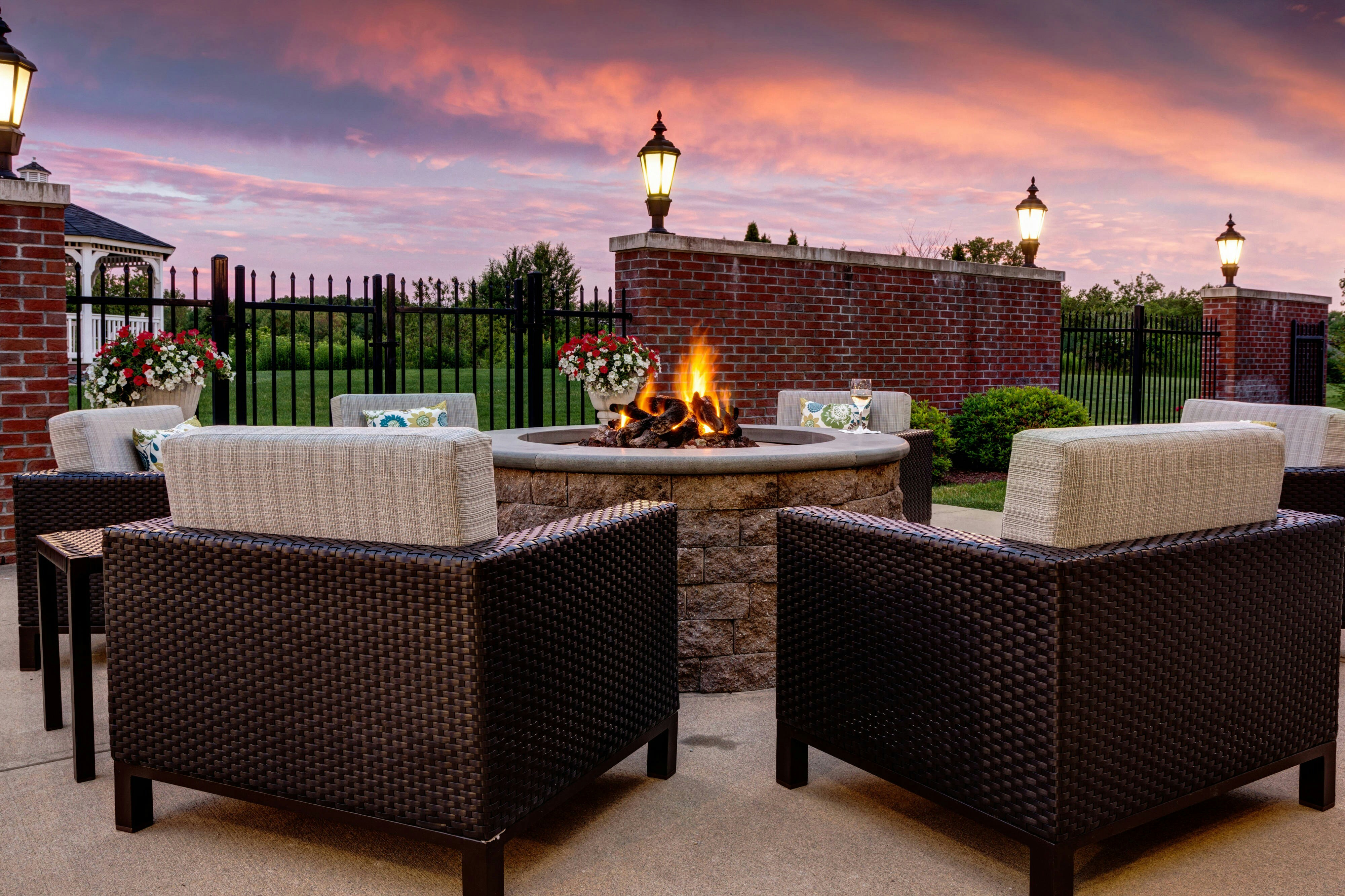 Courtyard By Marriott Hadley Amherst 11/16