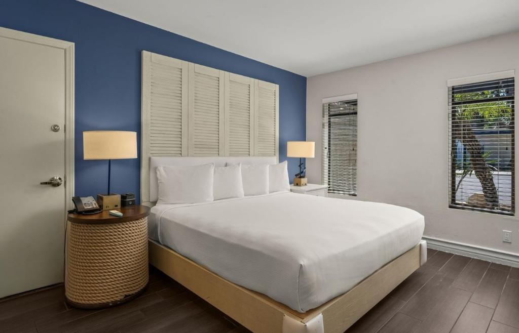 Garden, Suite, Bungalow, King Bed