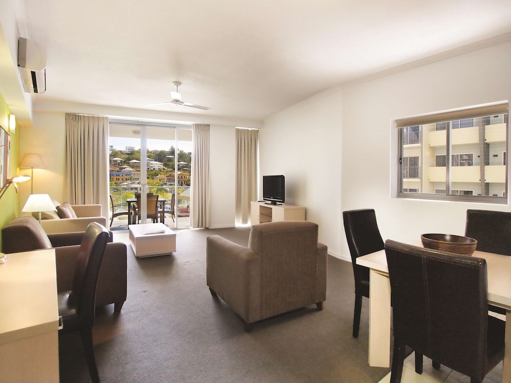 Oaks Townsville Gateway Suites 42/70