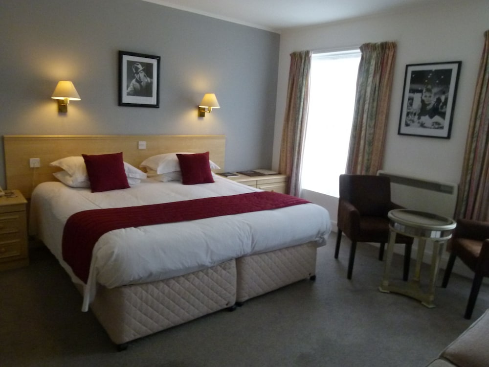 STANDARD, DOUBLE OR TWIN BED