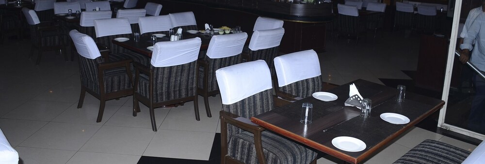 Hotel Anmol Continental 26/27