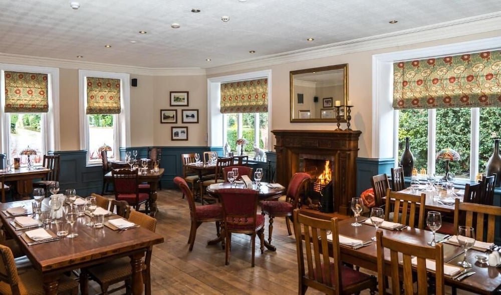 The Royal Oak Hotel And Restaurant 42/49