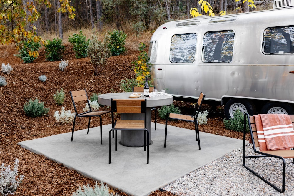 Autocamp Yosemite 58/84