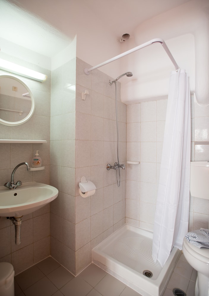 Florance Rooms 40/42