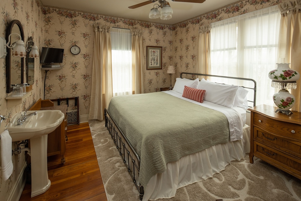 Avery On Prospect Hill Guest House 2/20