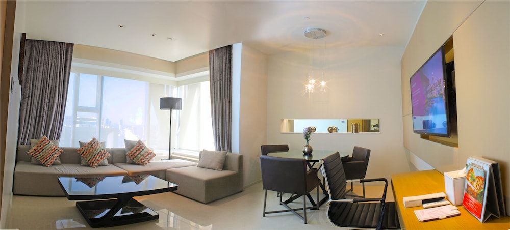 Mode Sathorn Hotel 62/73