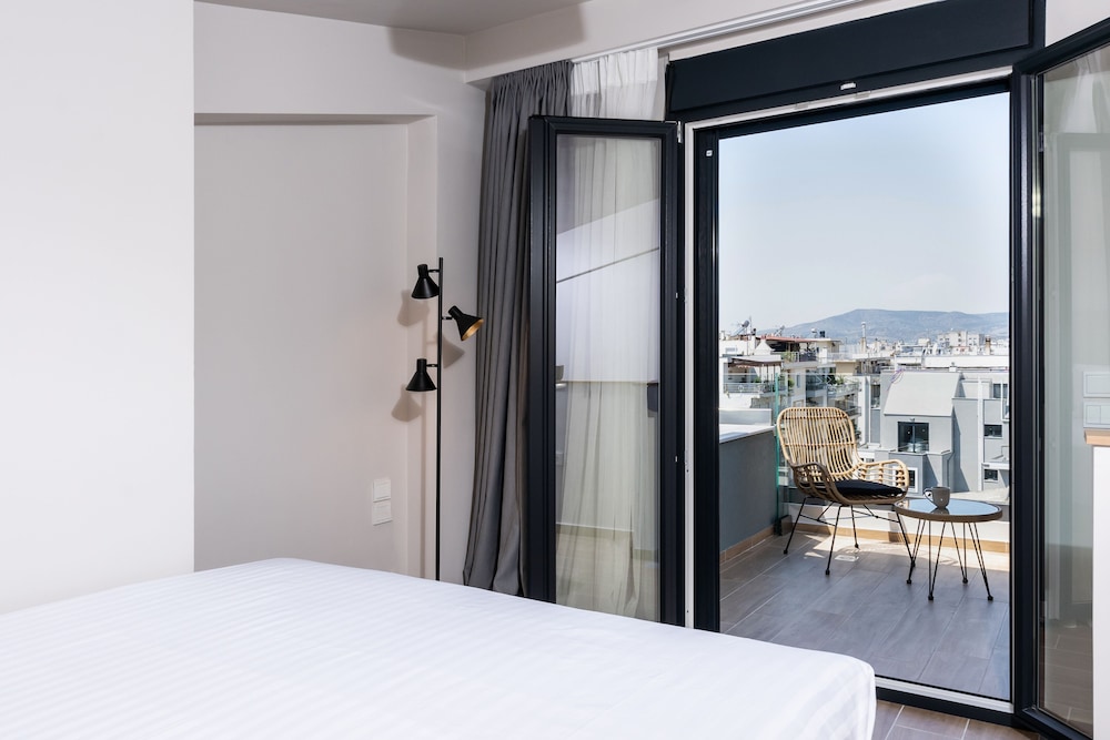 Empress Luxury Residences 12/36