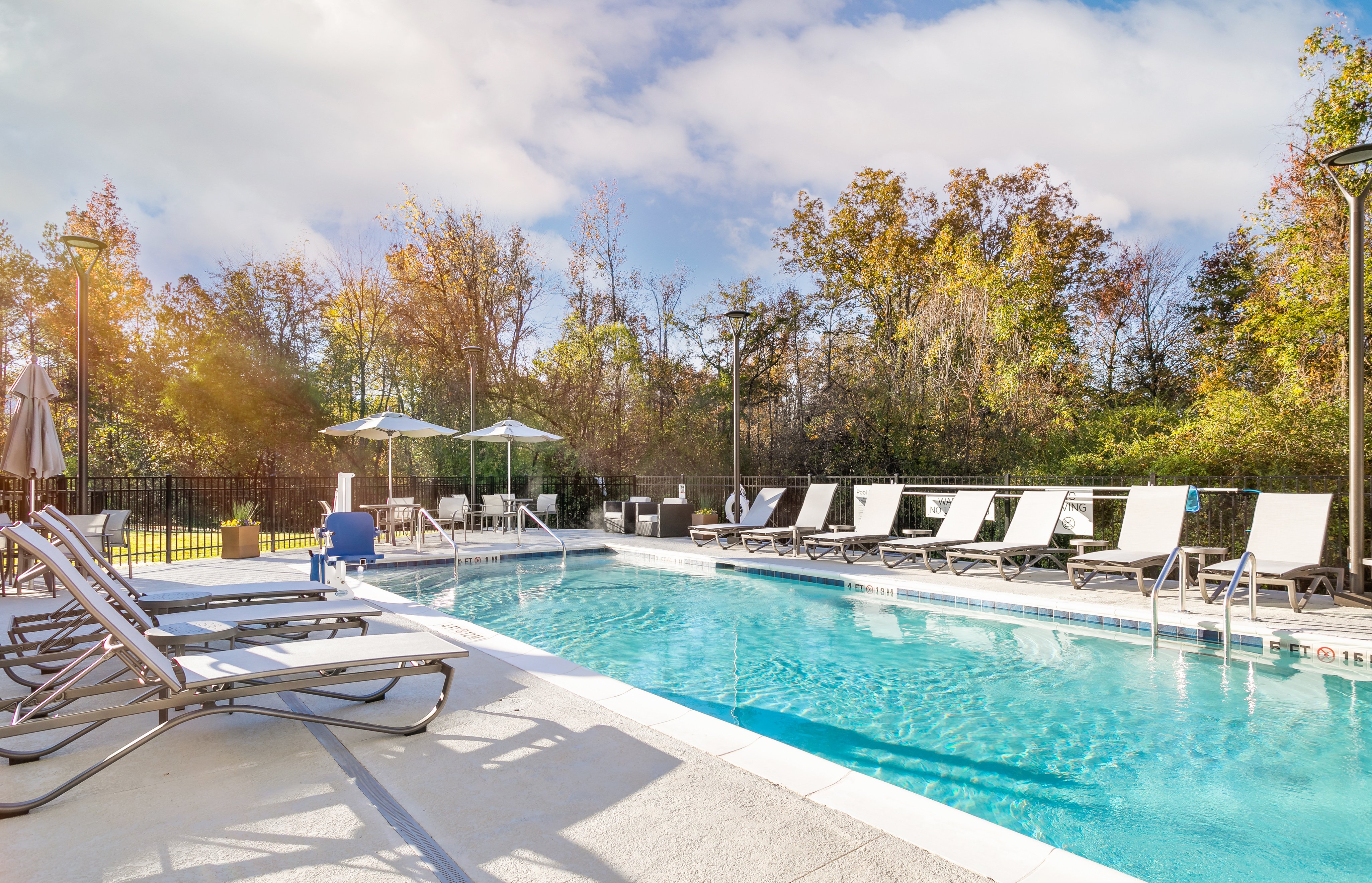 Holiday Inn Express CHATTANOOGA - HAMILTON PLACE 34/35