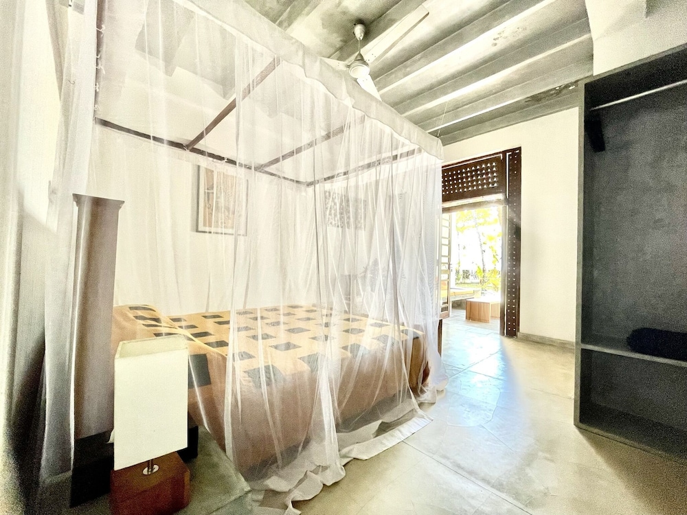 Isana Beach House 17/50