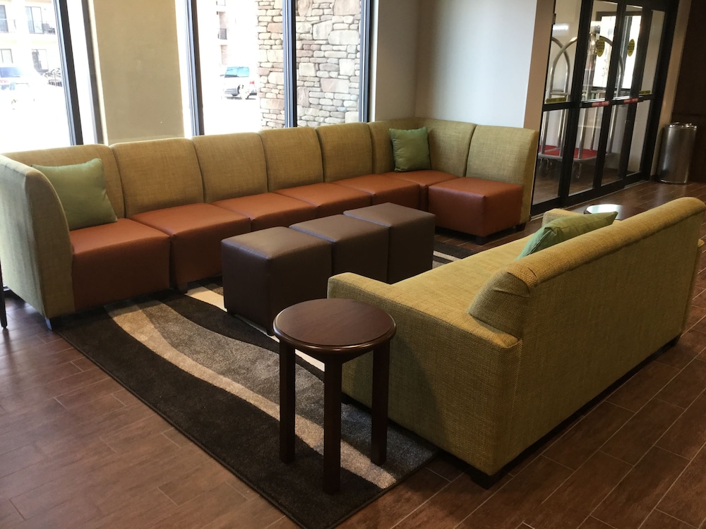 Garner Hotel Page - Lake Powell Area By IHG 57/75