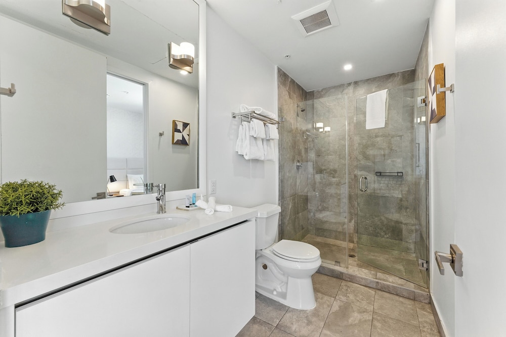 Vhc Luxury Apartments 64/67