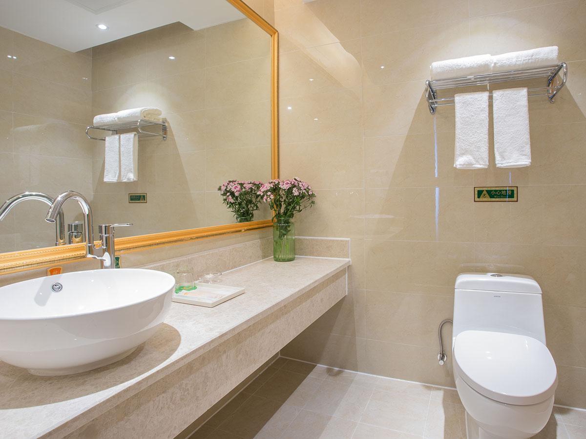 Vienna Hotel (Chengdu Xinfan Furniture City) 50/54