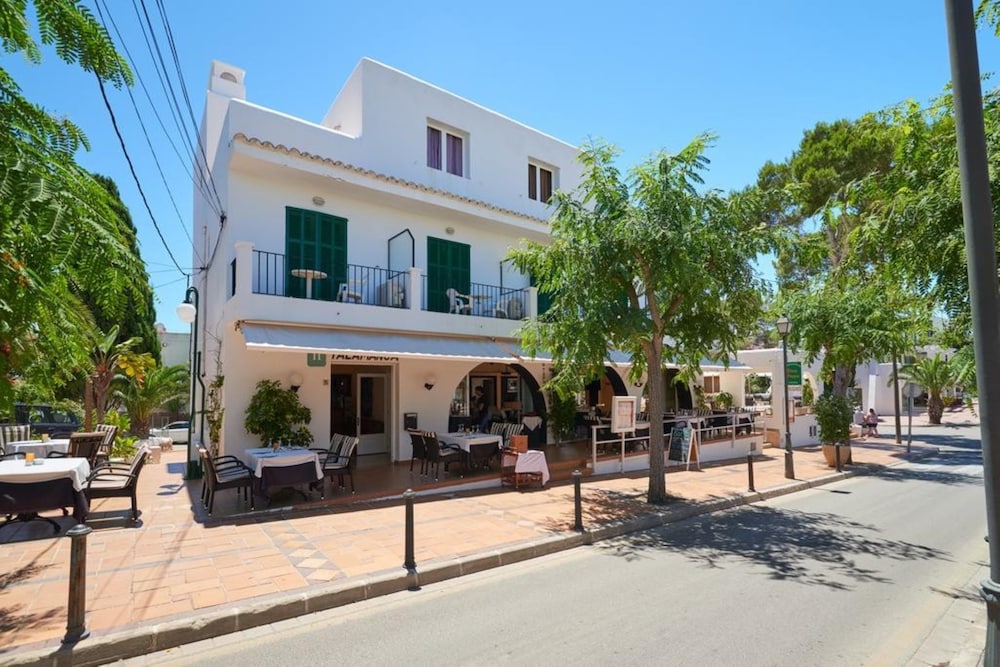 HOSTAL TALAMANCA 3/22