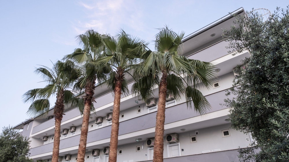 Ulas Hotel