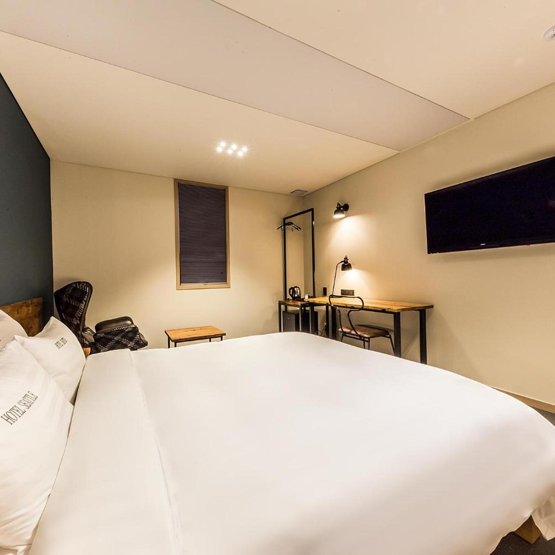 Deluxe, Double Bed