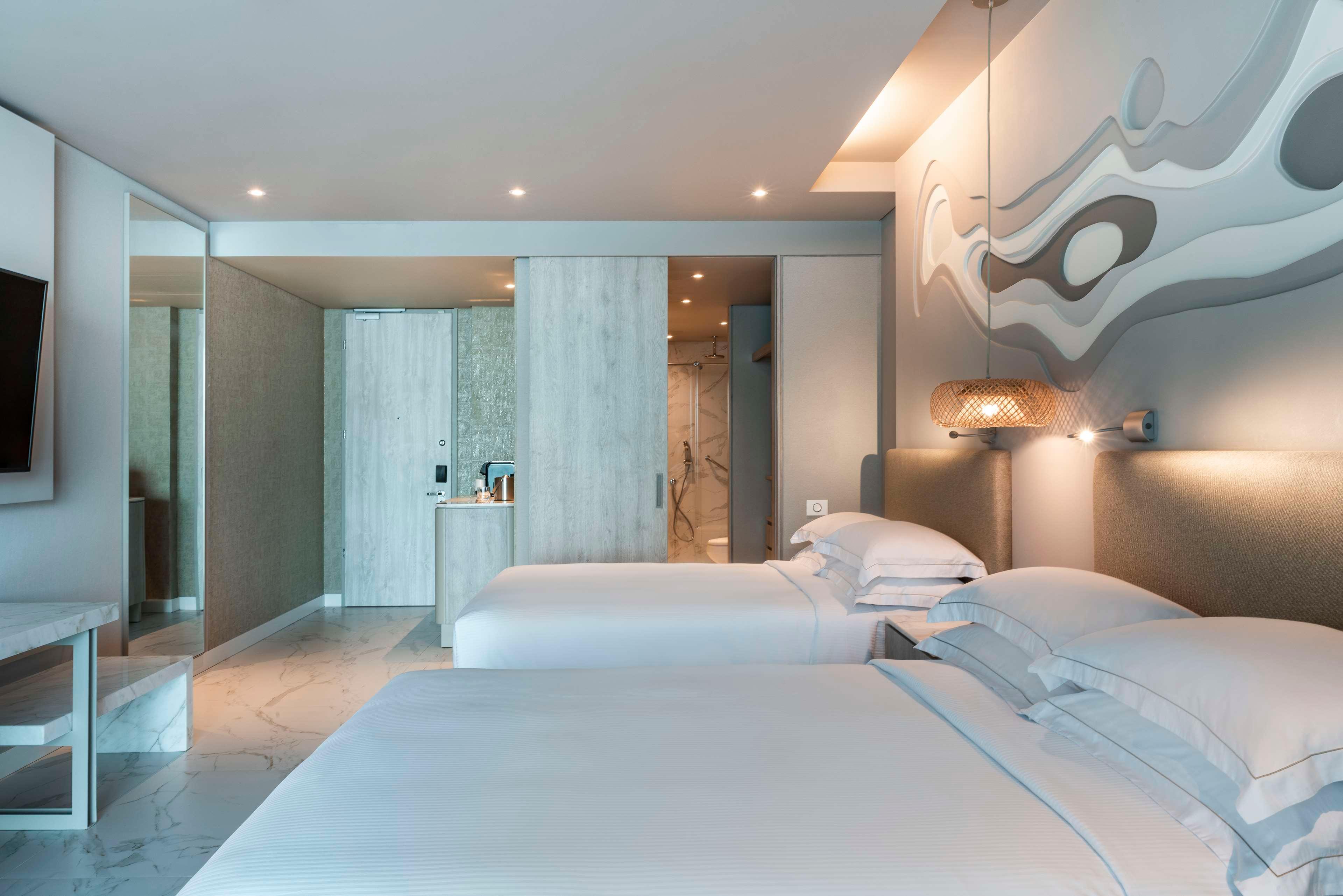 ROOM, 2 DOUBLE BEDS, CITY VIEW, BALCONY