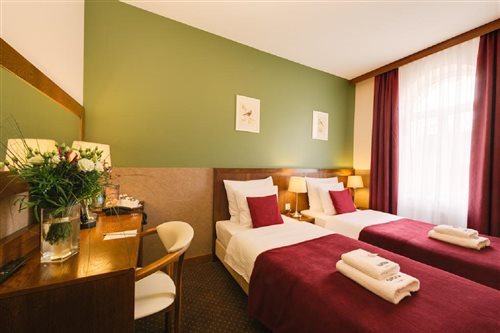غرفة بسرير مزدوج أو سريرين منفصلين بإطلالة على المدينة، Yarden Aparthotel by Artery Hotels 3/4