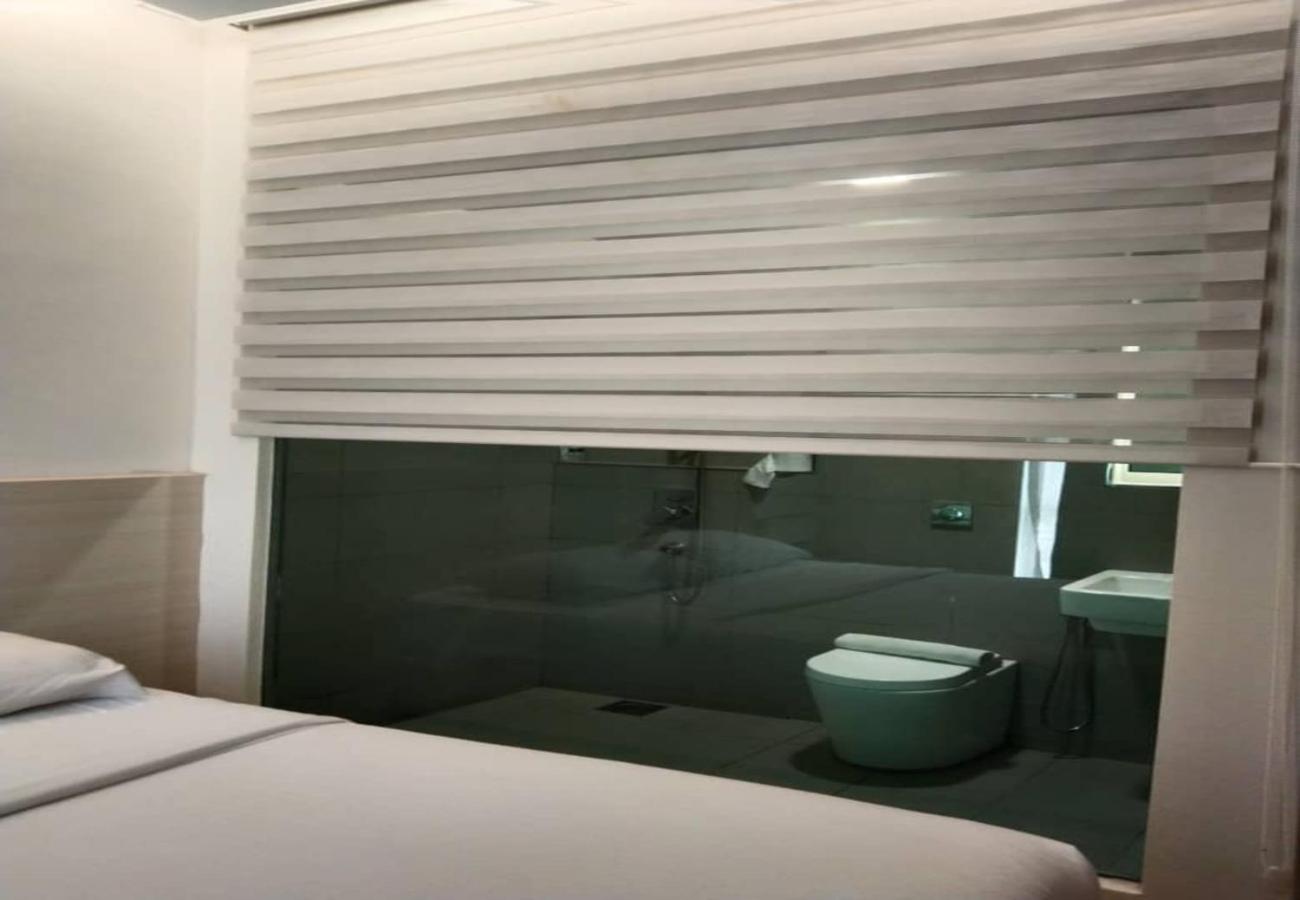 Japanese, King Bed