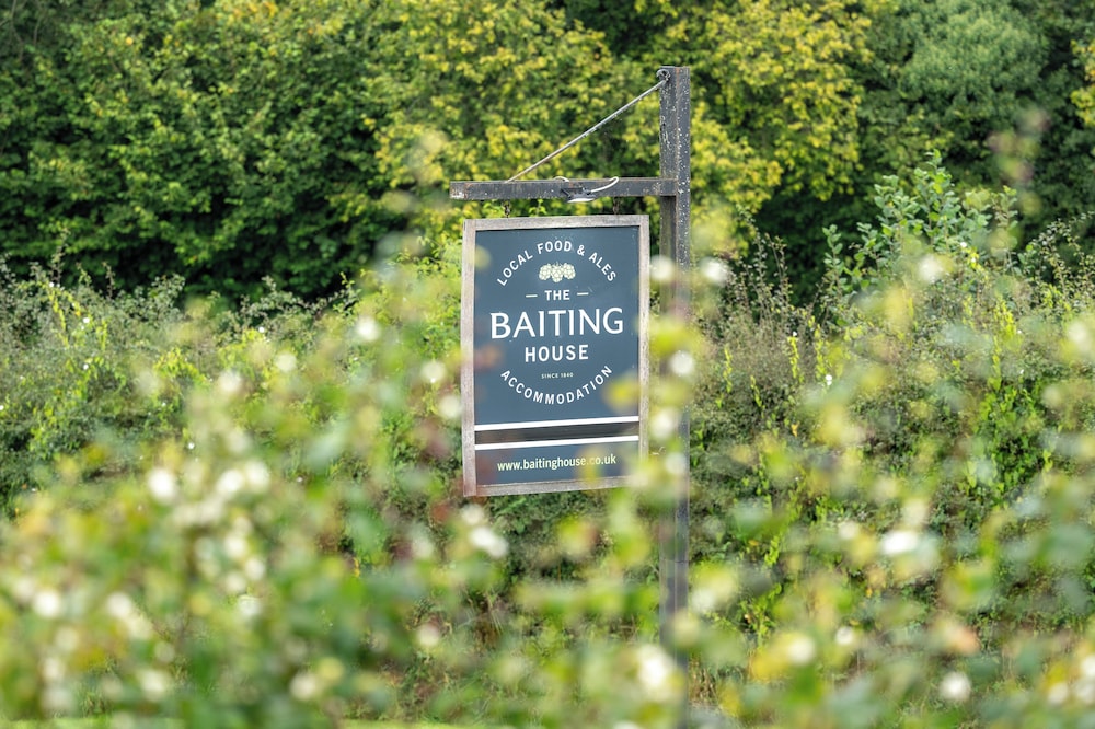The Baiting House 5/49