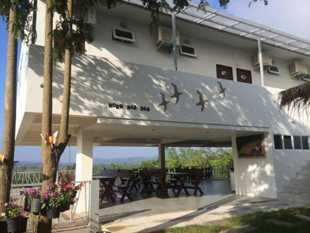 Norn Nab Dao Rimphu Resort 1/32